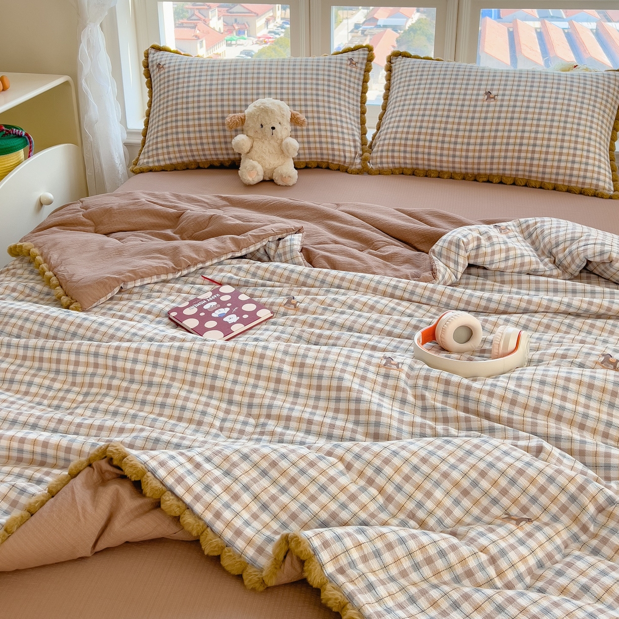 91家纺网 家纺一手货源 找家纺 宝士康家纺 2026新款10A抗菌毛球花边邹邹纱夏被 雾格马