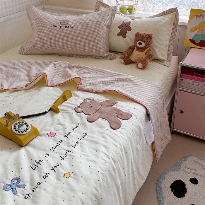 91家纺网 家纺一手货源 找家纺 暖生活 2026新款工艺款全棉水洗棉夏被四件套夏凉被空调被 快乐小熊