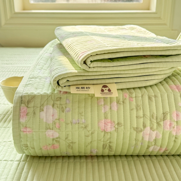 91家纺网 家纺一手货源 找家纺 晓时候 2026新款双层纱印花单床盖床盖单件单品床盖 芊芊花语