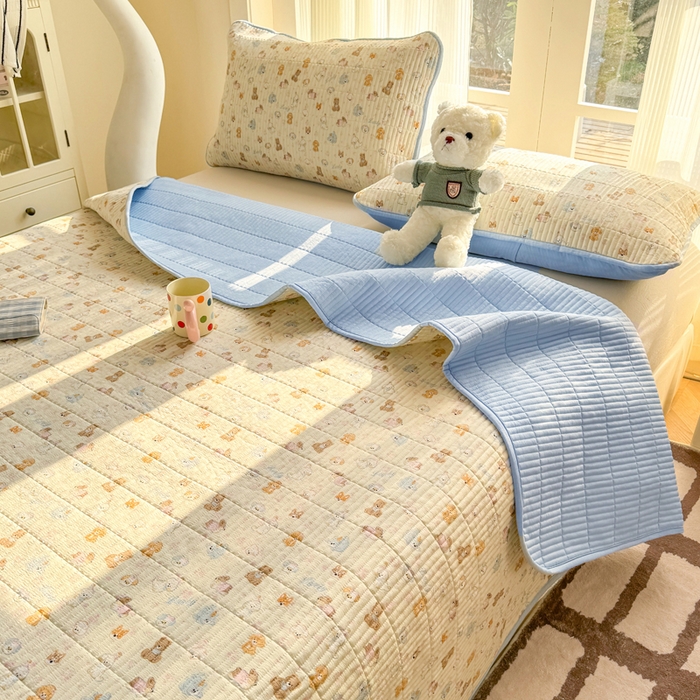 91家纺网 家纺一手货源 找家纺 晓时候 2026新款双层纱印花单床盖床盖单件单品床盖 奶芙狗