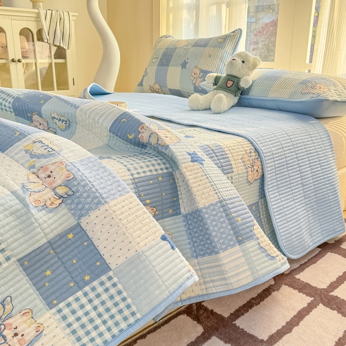 91家纺网 家纺一手货源 找家纺 晓时候 2026新款双层纱印花单床盖床盖单件单品床盖 蓝色泡芙狗