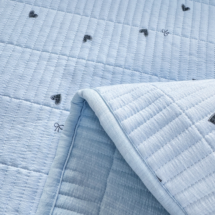 91家纺网 家纺一手货源 找家纺 晓时候 2026新款双层纱印花单床盖床盖单件单品床盖 小确幸