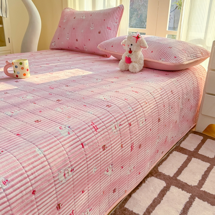 91家纺网 家纺一手货源 找家纺 晓时候 2026新款双层纱印花单床盖床盖单件单品床盖 甜甜西高地