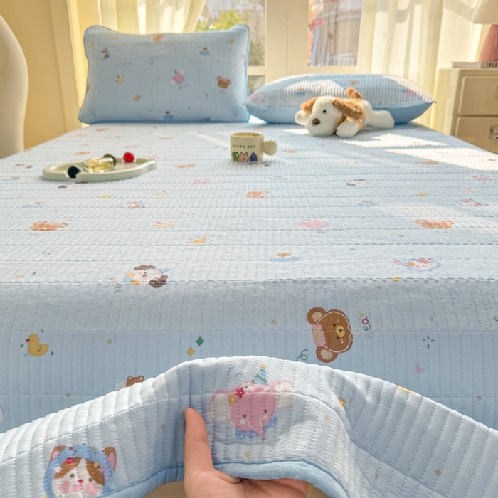 91家纺网 家纺一手货源 找家纺 晓时候 2026新款双层纱印花单床盖床盖单件单品床盖 萌宠派对