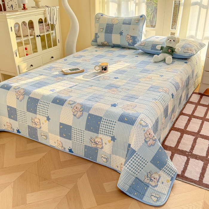 91家纺网 家纺一手货源 找家纺 晓时候 2026新款双层纱印花单床盖床盖单件单品床盖 蓝色泡芙狗