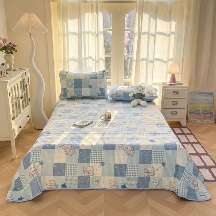 91家纺网 家纺一手货源 找家纺 晓时候 2026新款双层纱印花单床盖床盖单件单品床盖 蓝色泡芙狗