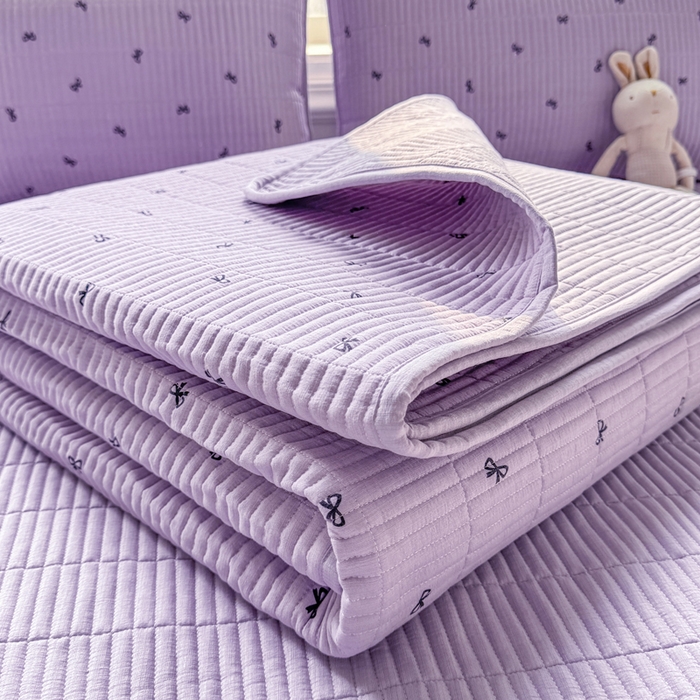 91家纺网 家纺一手货源 找家纺 晓时候 2026新款双层纱印花单床盖床盖单件单品床盖 蝴蝶结-紫