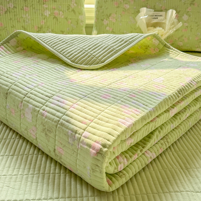 91家纺网 家纺一手货源 找家纺 晓时候 2026新款双层纱印花单床盖床盖单件单品床盖 芊芊花语