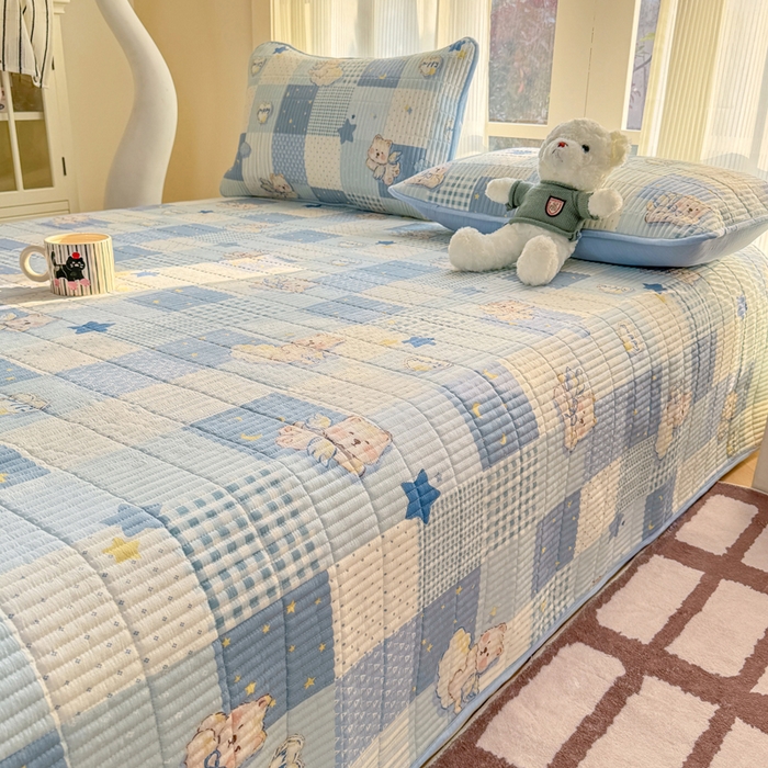 91家纺网 家纺一手货源 找家纺 晓时候 2026新款双层纱印花单床盖床盖单件单品床盖 蓝色泡芙狗