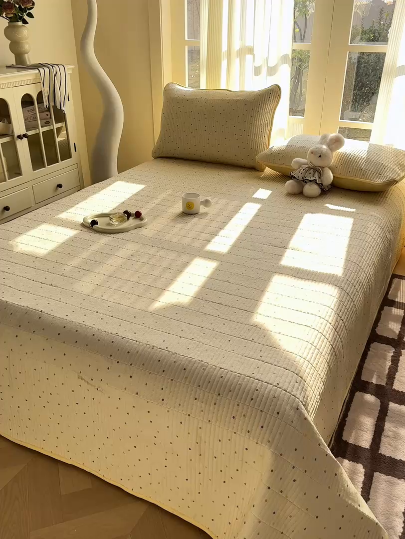 91家纺网 家纺一手货源 找家纺 晓时候 2026新款双层纱印花单床盖床盖单件单品床盖 多彩波点