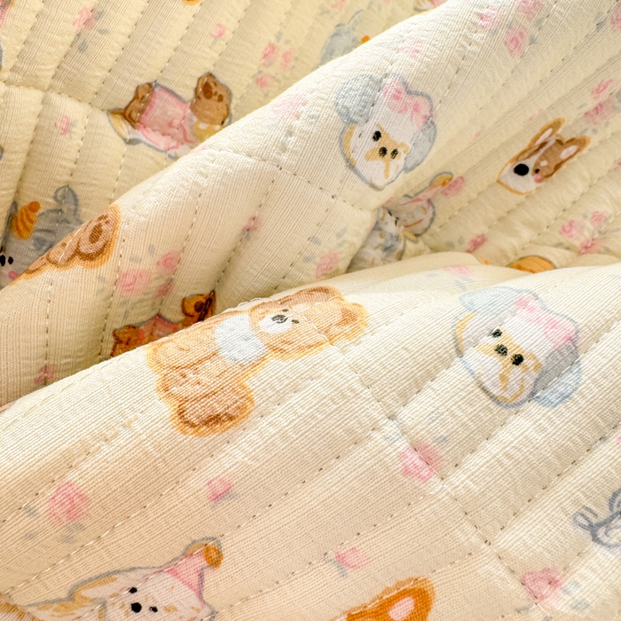 91家纺网 家纺一手货源 找家纺 晓时候 2026新款双层纱印花单床盖床盖单件单品床盖 奶芙狗