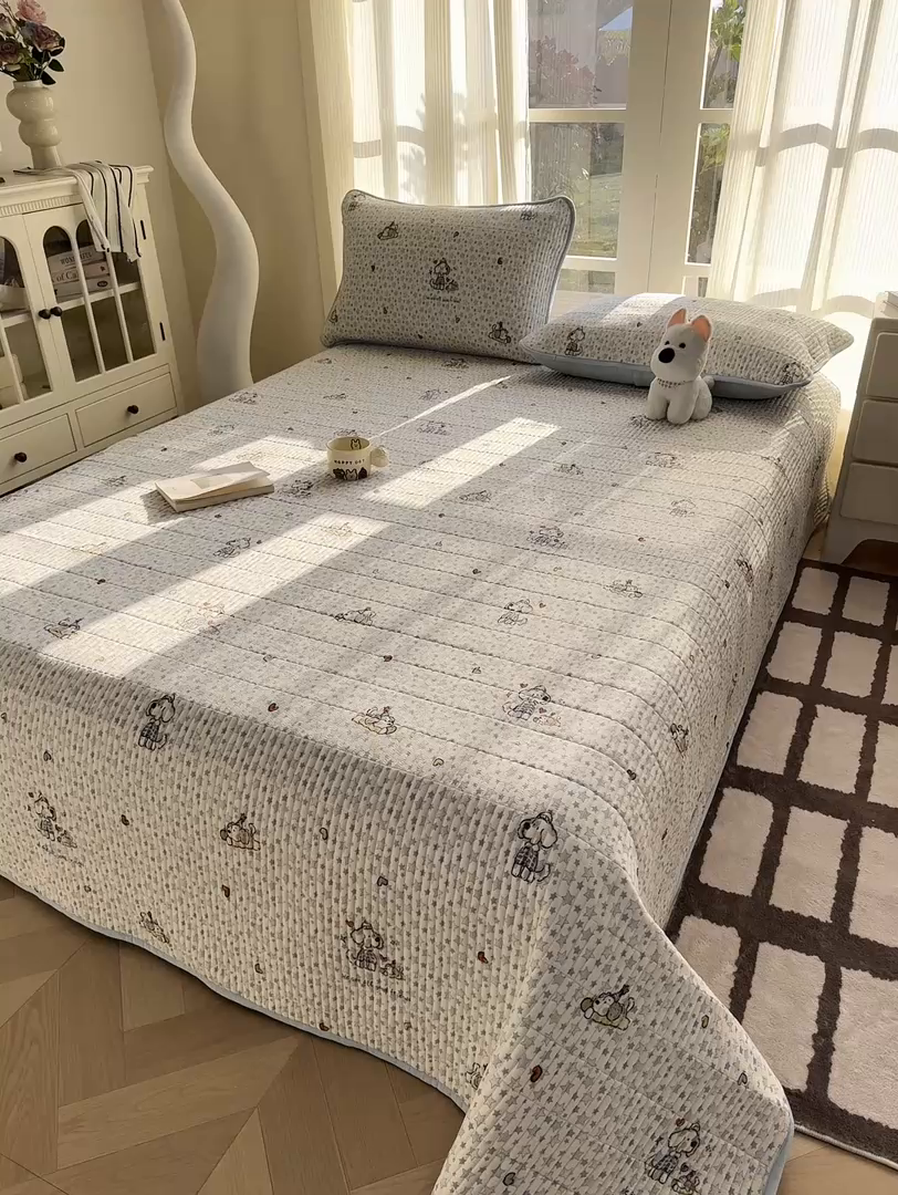 91家纺网 家纺一手货源 找家纺 晓时候 2026新款双层纱印花单床盖床盖单件单品床盖 璀璨小狗