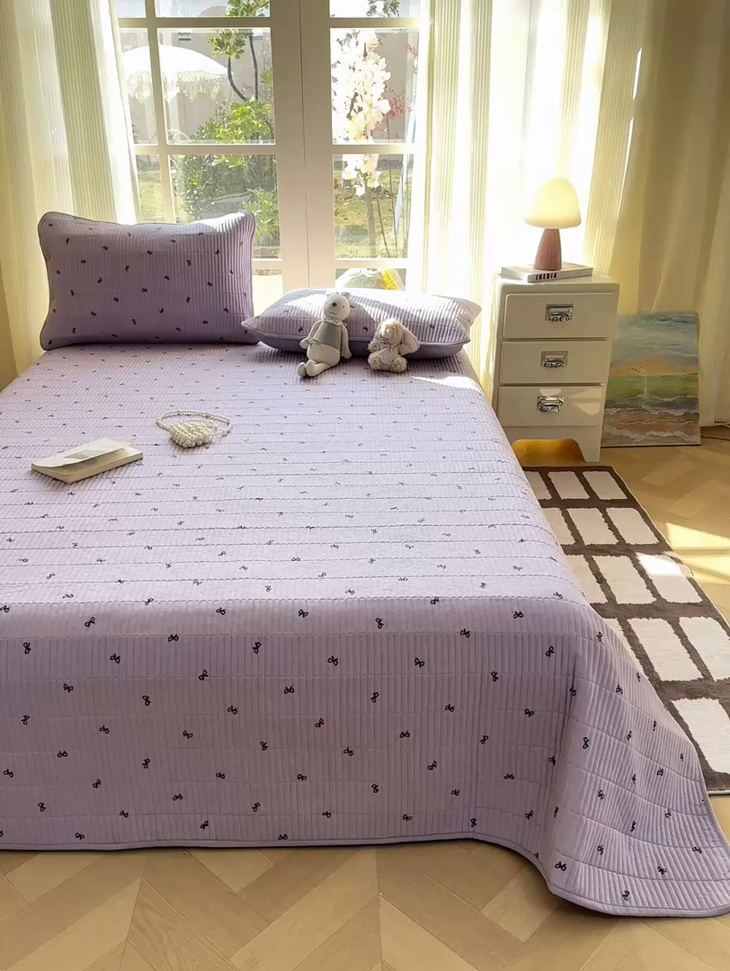 91家纺网 家纺一手货源 找家纺 晓时候 2026新款双层纱印花单床盖床盖单件单品床盖 蝴蝶结-紫