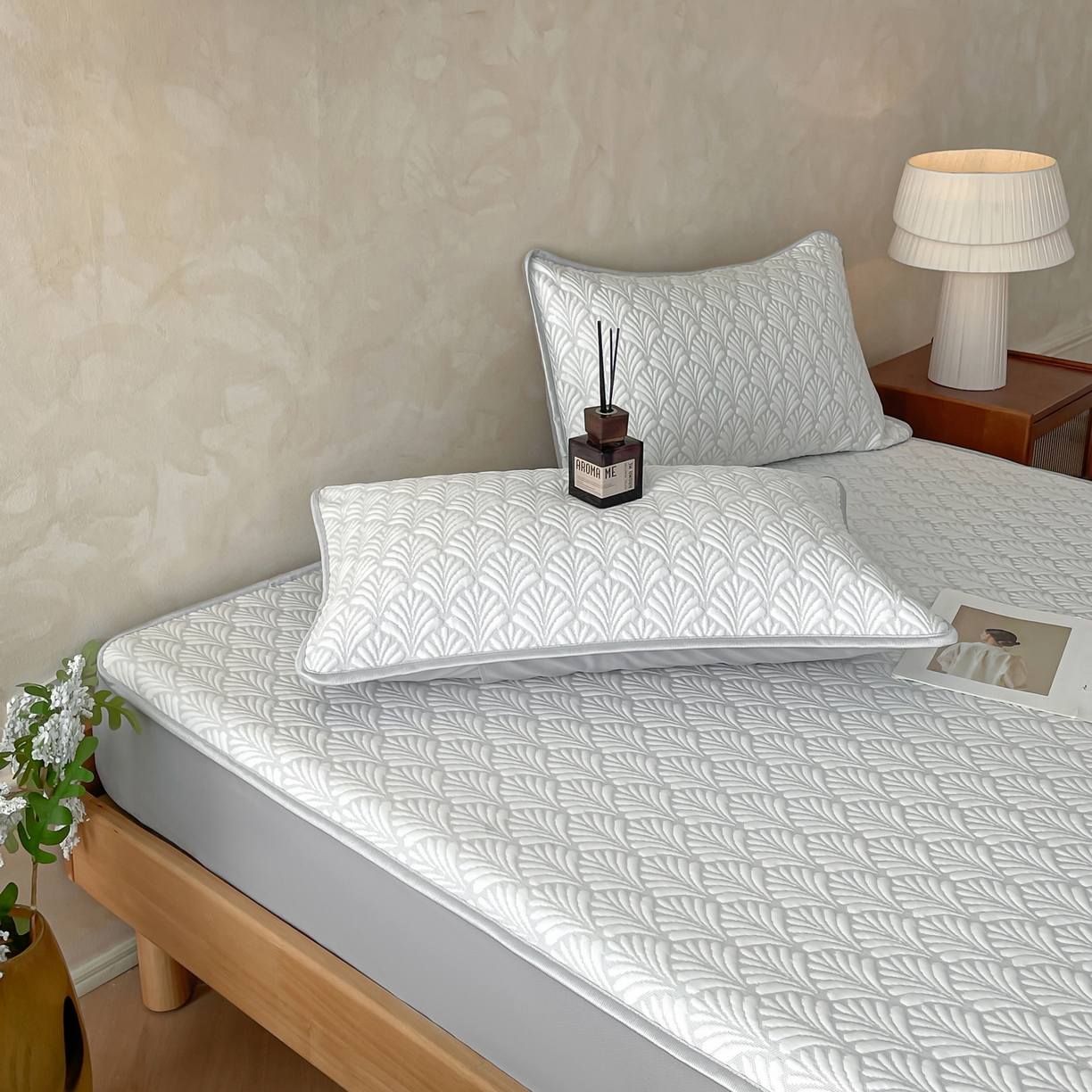 91家纺网 家纺一手货源 找家纺 （总）羚羊语家纺 2026新款PE提花凉泡泡席床笠款460克冰萃席凉豆豆夏季几何轻奢凉感软席子三件套【配包装】