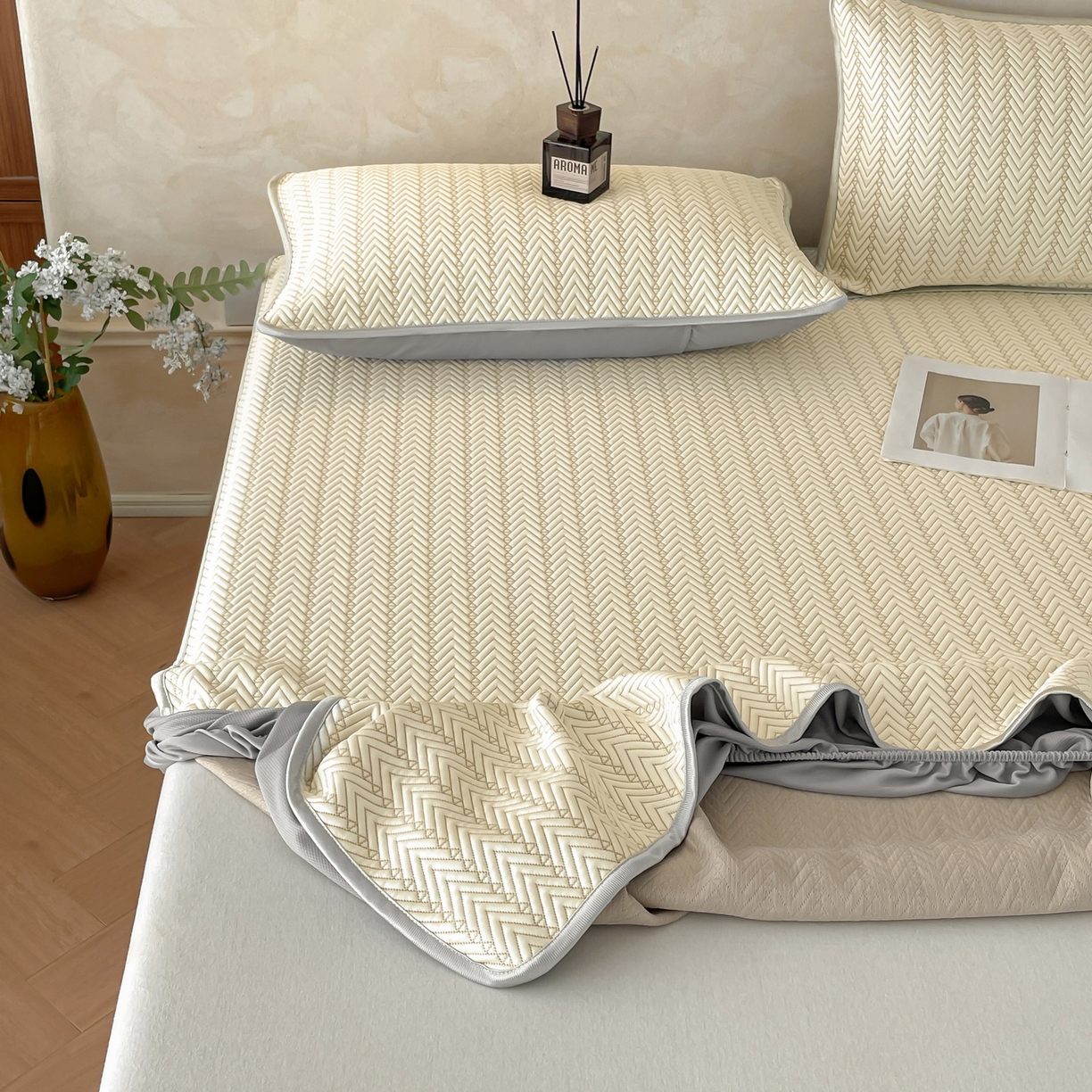 91家纺网 家纺一手货源 找家纺 羚羊语家纺 2026新款PE提花凉泡泡席床笠款460克冰萃席凉豆豆夏季几何轻奢凉感软席子三件套【配包装】 冰萃席-菱序