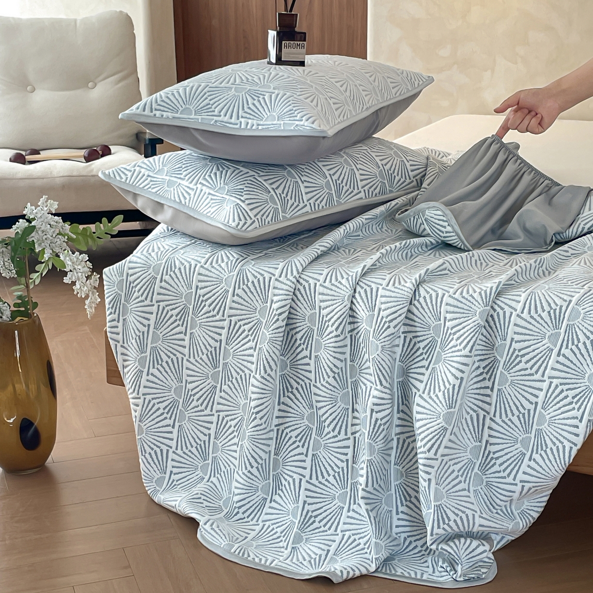 91家纺网 家纺一手货源 找家纺 羚羊语家纺 2026新款PE提花凉泡泡席床笠款460克冰萃席凉豆豆夏季几何轻奢凉感软席子三件套【配包装】 冰萃席-半晟