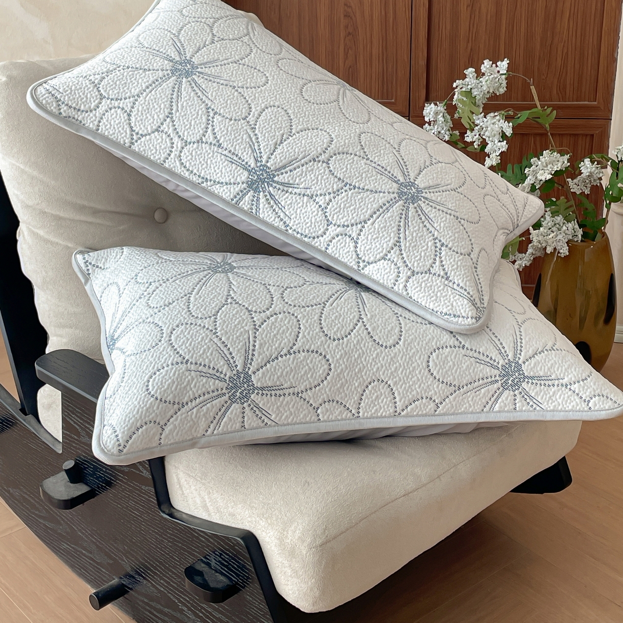 91家纺网 家纺一手货源 找家纺 羚羊语家纺 2026新款PE提花凉泡泡席床笠款460克冰萃席凉豆豆夏季几何轻奢凉感软席子三件套【配包装】 冰萃席-花沁