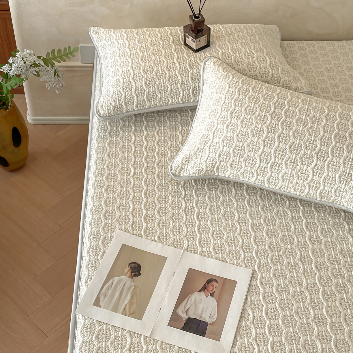 91家纺网 家纺一手货源 找家纺 羚羊语家纺 2026新款PE提花凉泡泡席床笠款460克冰萃席凉豆豆夏季几何轻奢凉感软席子三件套【配包装】 冰萃席-冰格