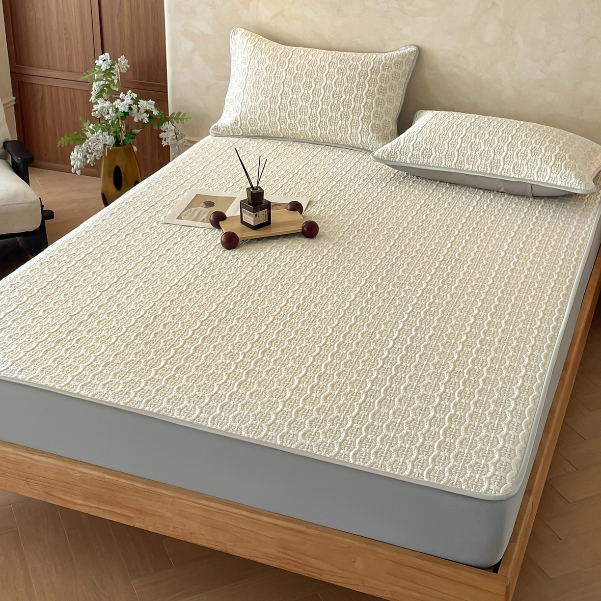 91家纺网 家纺一手货源 找家纺 羚羊语家纺 2026新款PE提花凉泡泡席床笠款460克冰萃席凉豆豆夏季几何轻奢凉感软席子三件套【配包装】 冰萃席-冰格