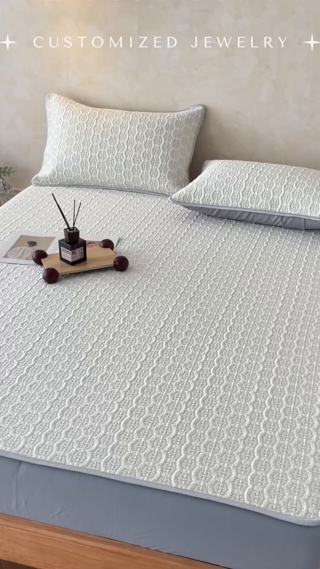 91家纺网 家纺一手货源 找家纺 羚羊语家纺 2026新款PE提花凉泡泡席床笠款460克冰萃席凉豆豆夏季几何轻奢凉感软席子三件套【配包装】 冰萃席-冰格