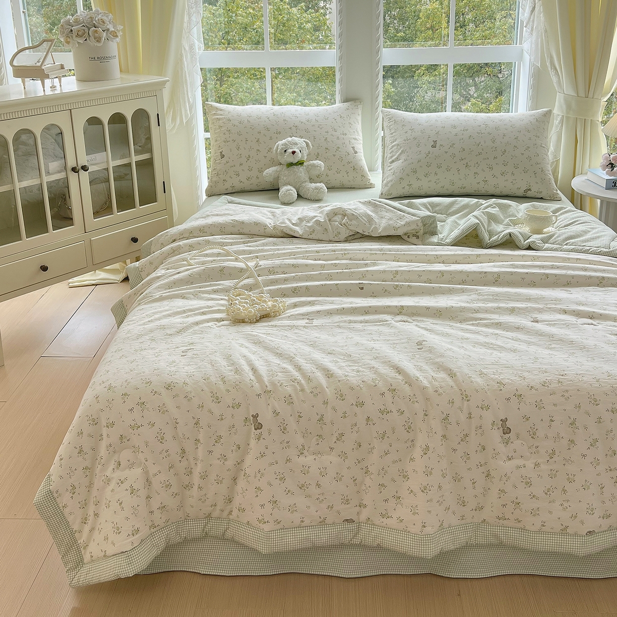 91家纺网 家纺一手货源 找家纺 （总）宝士康家纺 2026新款抗菌亲肤棉田园碎花格子单夏被/夏被四件套