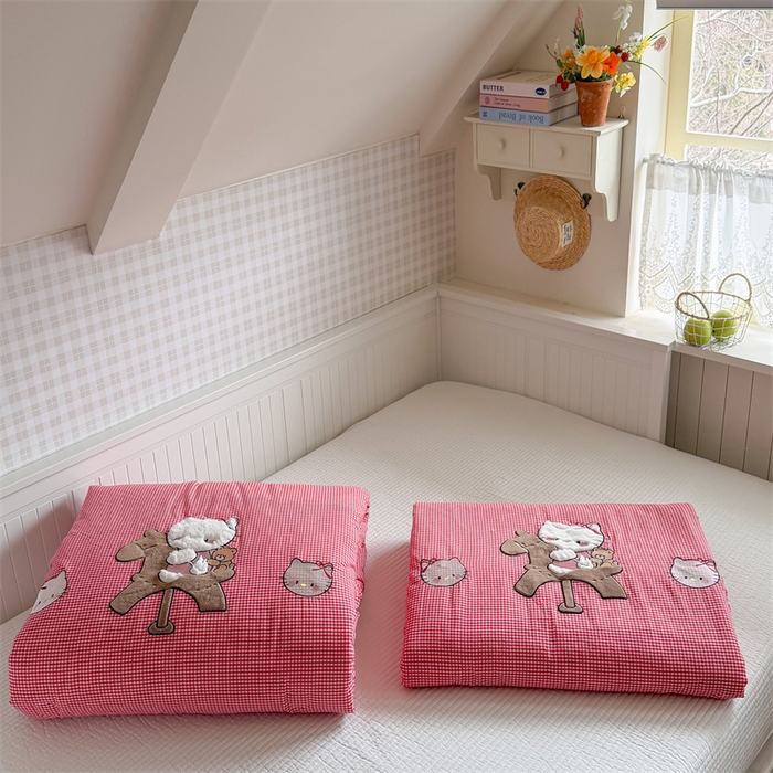 91家纺网 家纺一手货源 找家纺 暖生活 2026新款工艺款全棉水洗棉夏被四件套夏凉被空调被 木马小咪