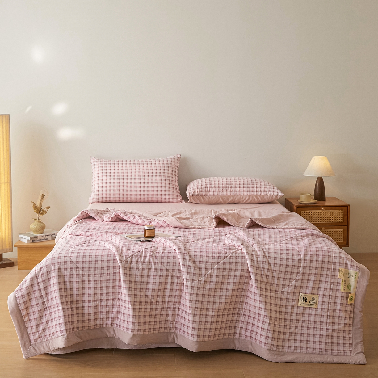 91家纺网 家纺一手货源 找家纺 寐眠 2026新款A类水洗棉棉花夏凉空调被 粉雾小格