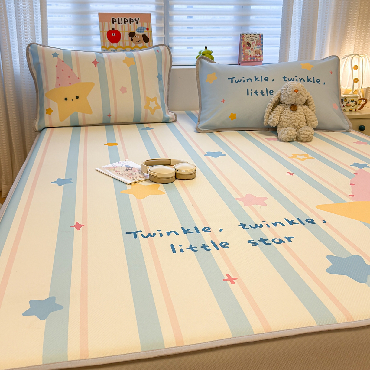 91家纺网 家纺一手货源 找家纺 懒猫家纺 2026新款大版卡通凉感冰丝床笠款凉席席子 床笠席-甜梦星愿