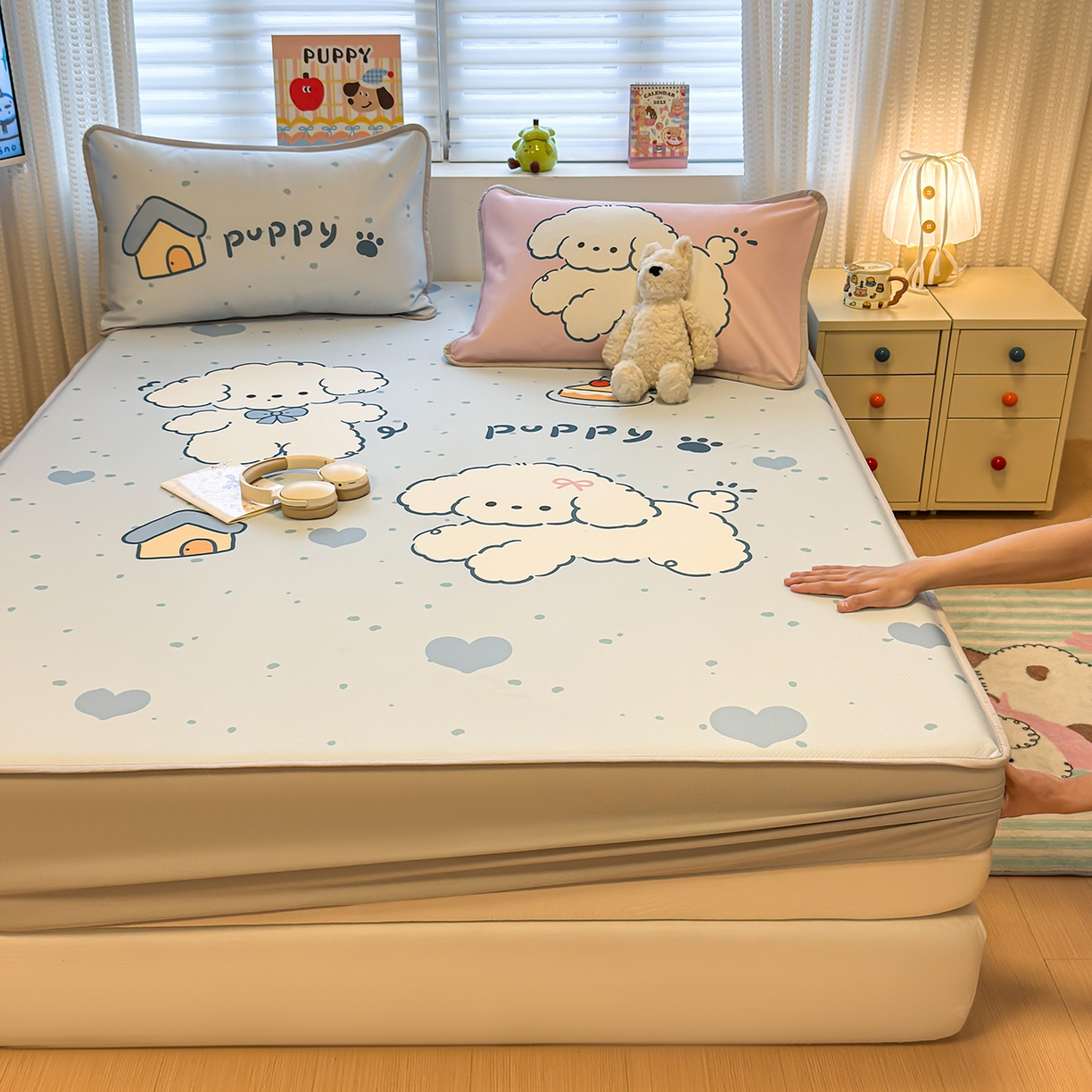 91家纺网 家纺一手货源 找家纺 懒猫家纺 2026新款大版卡通凉感冰丝床笠款凉席席子 床笠席-元气小狗