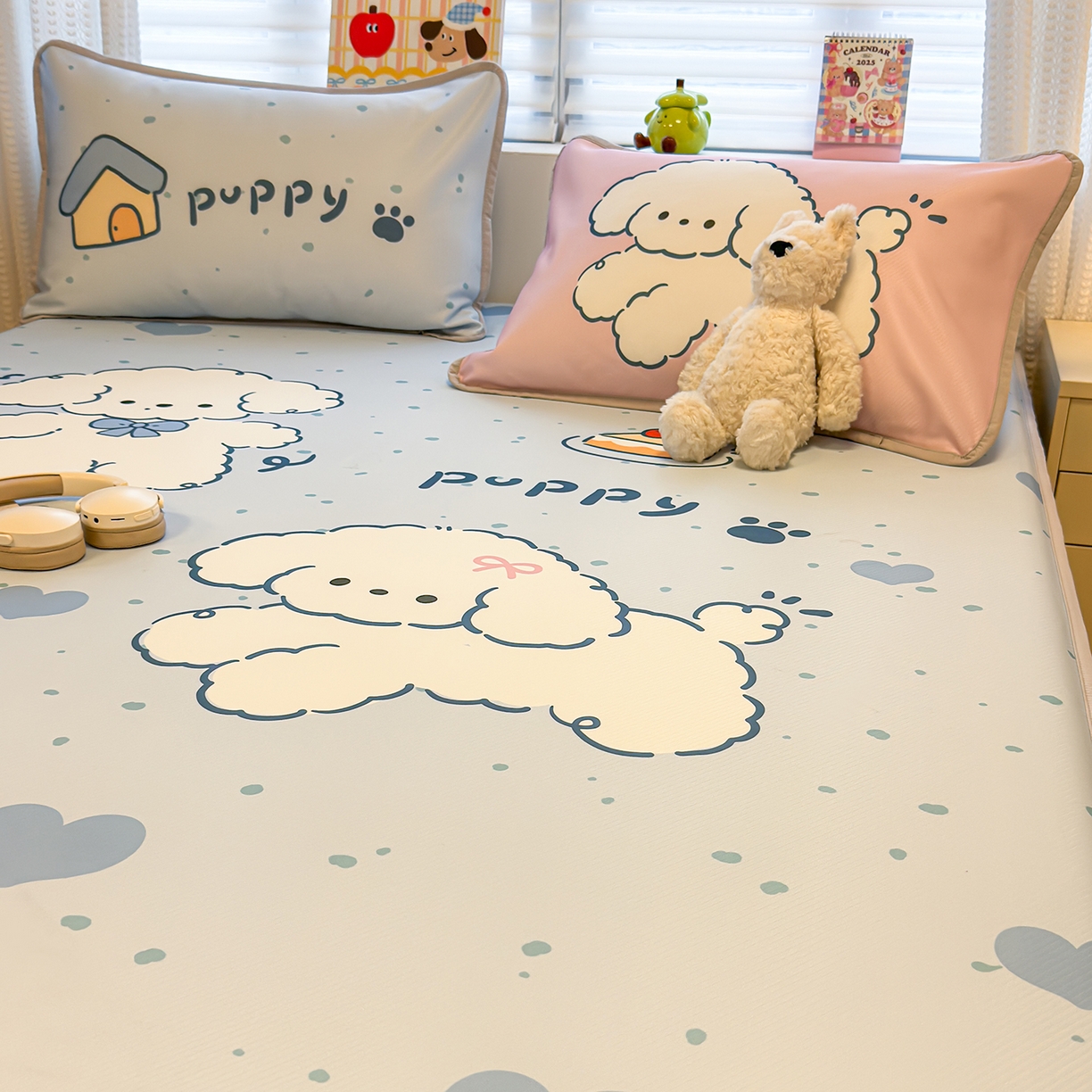 91家纺网 家纺一手货源 找家纺 懒猫家纺 2026新款大版卡通凉感冰丝床笠款凉席席子 床笠席-元气小狗