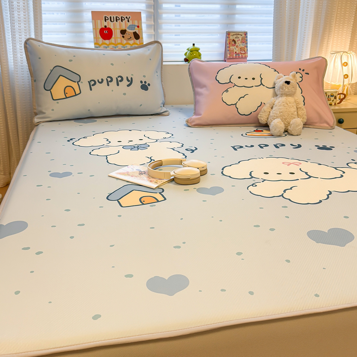 91家纺网 家纺一手货源 找家纺 懒猫家纺 2026新款大版卡通凉感冰丝床笠款凉席席子 床笠席-元气小狗