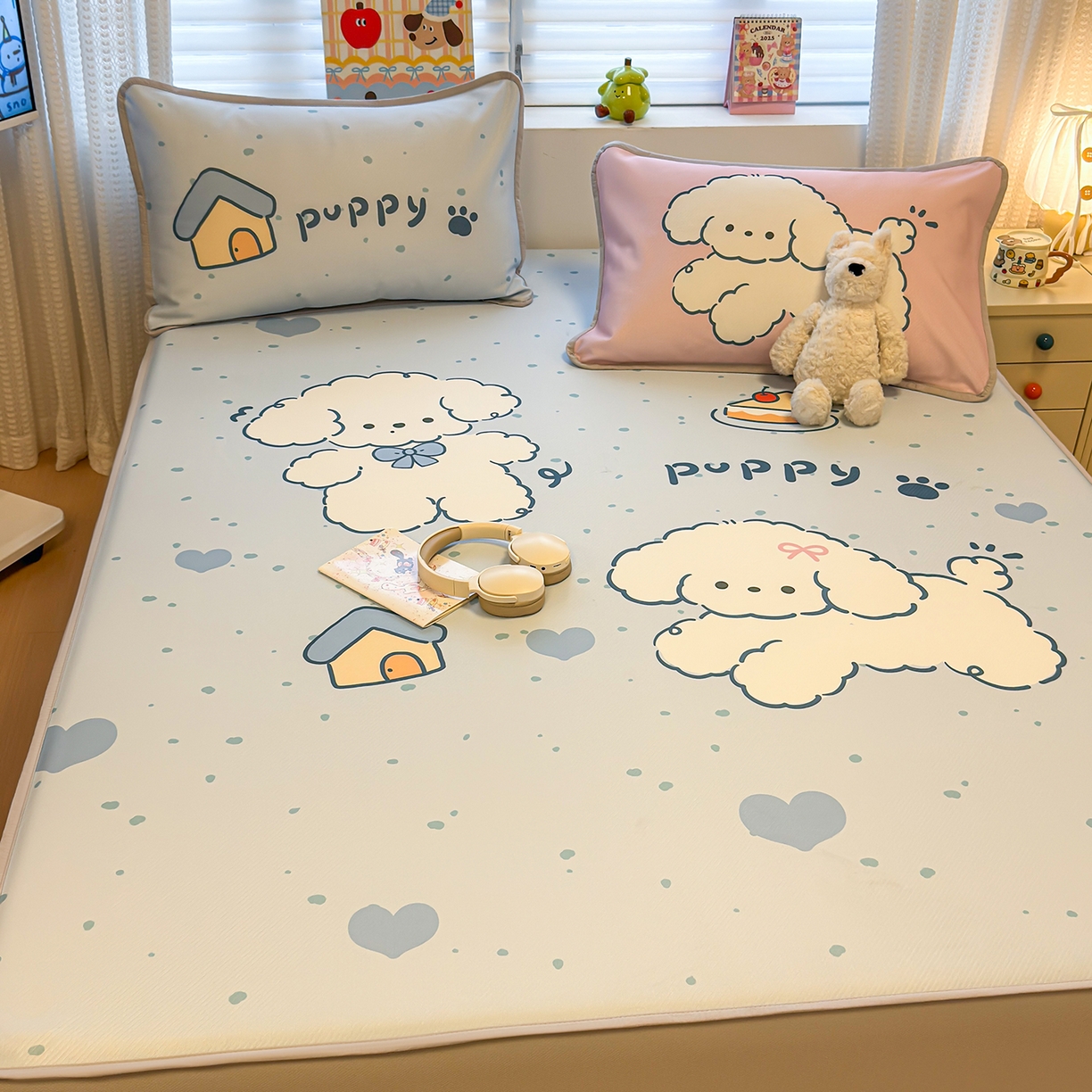 91家纺网 家纺一手货源 找家纺 懒猫家纺 2026新款大版卡通凉感冰丝床笠款凉席席子 床笠席-元气小狗