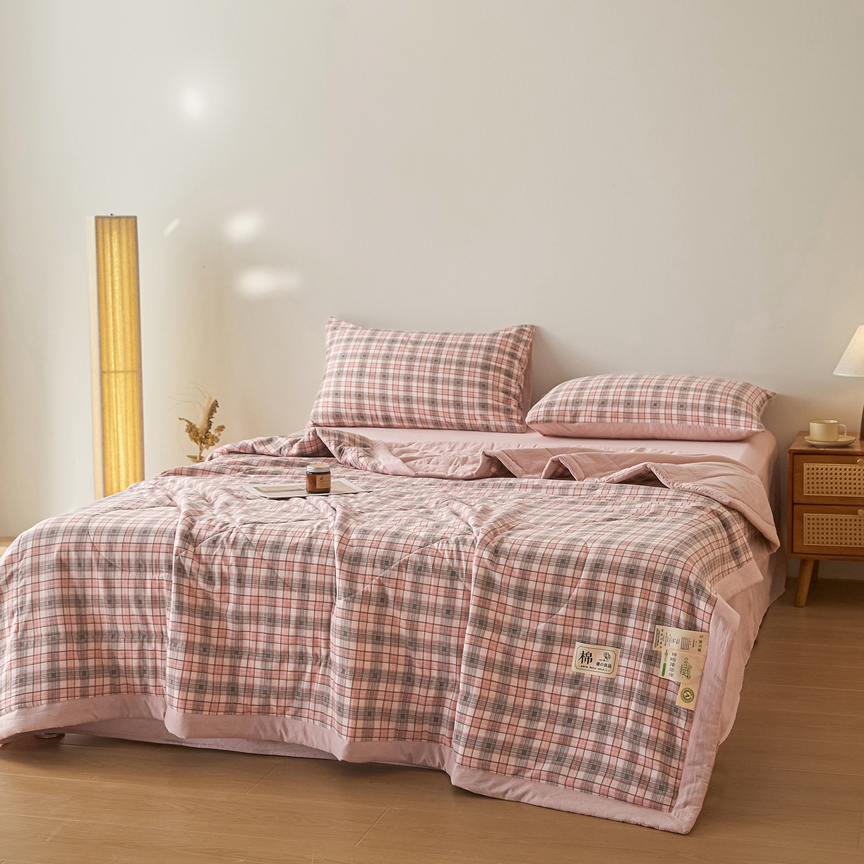 91家纺网 家纺一手货源 找家纺 寐眠 2026新款A类水洗棉棉花夏凉空调被 烟粉撞格