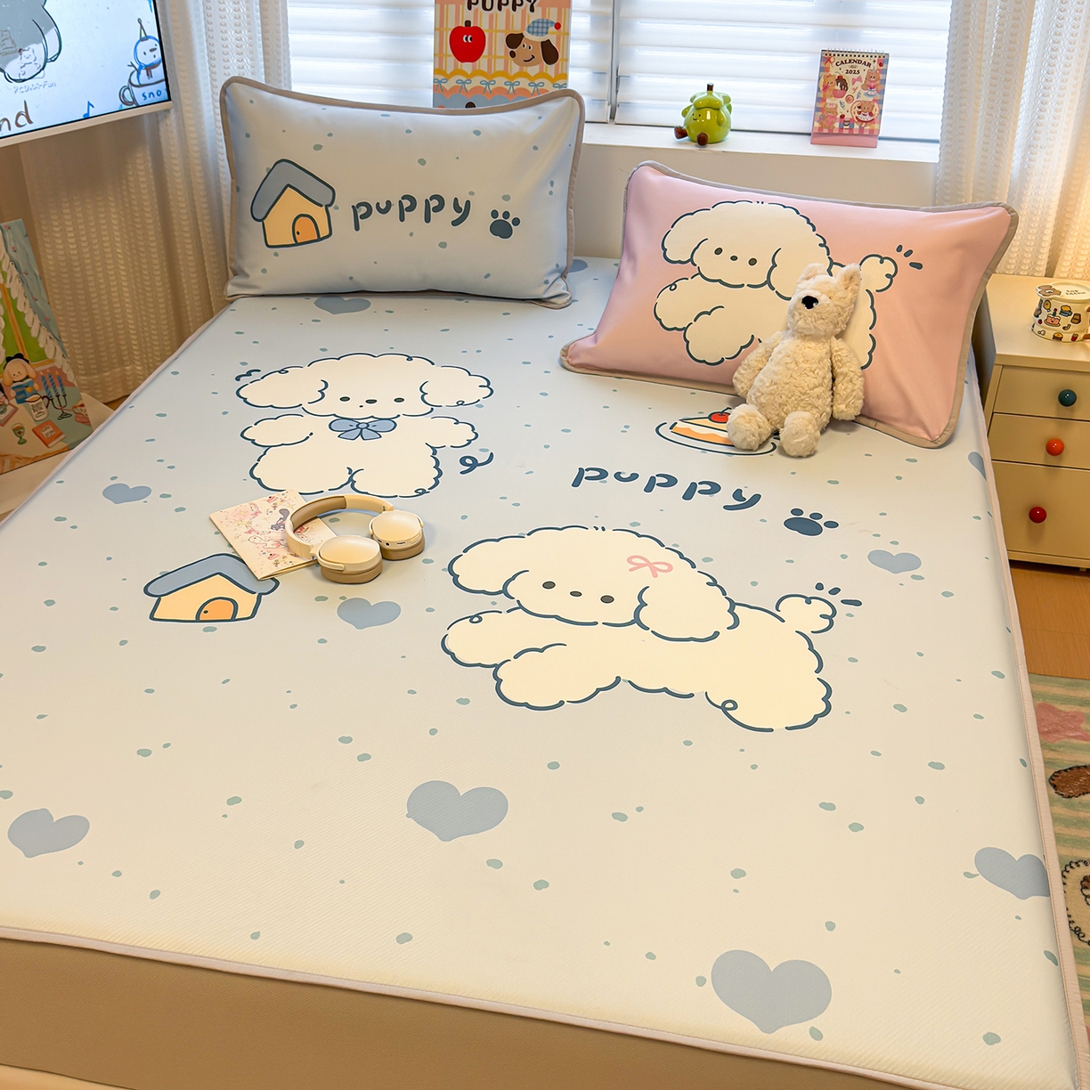 91家纺网 家纺一手货源 找家纺 懒猫家纺 2026新款大版卡通凉感冰丝床笠款凉席席子 床笠席-元气小狗