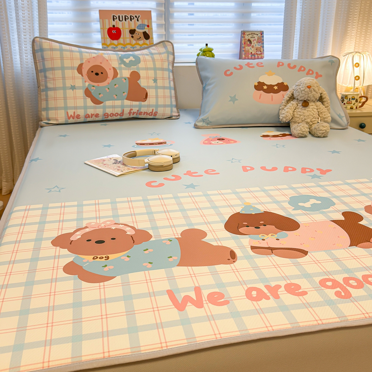 91家纺网 家纺一手货源 找家纺 懒猫家纺 2026新款大版卡通凉感冰丝床笠款凉席席子 床笠席-友趣小狗