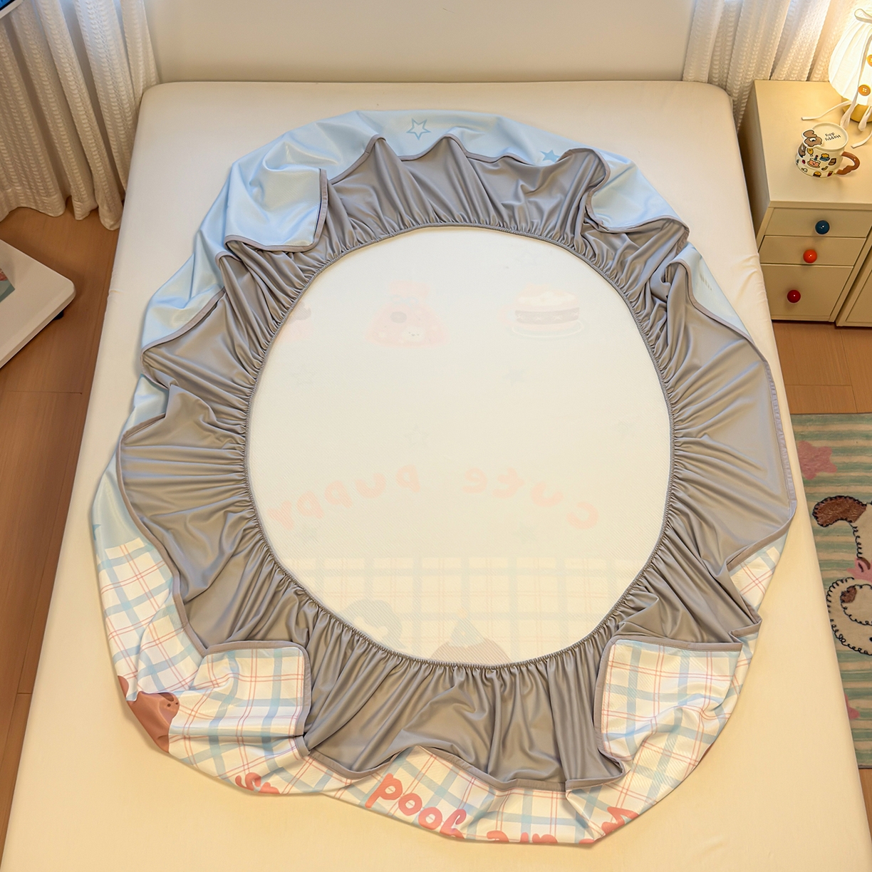 91家纺网 家纺一手货源 找家纺 懒猫家纺 2026新款大版卡通凉感冰丝床笠款凉席席子 床笠席-友趣小狗