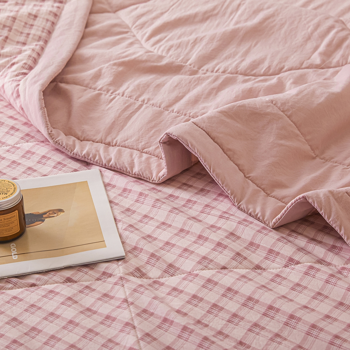 91家纺网 家纺一手货源 找家纺 寐眠 2026新款A类水洗棉棉花夏凉空调被 粉雾小格