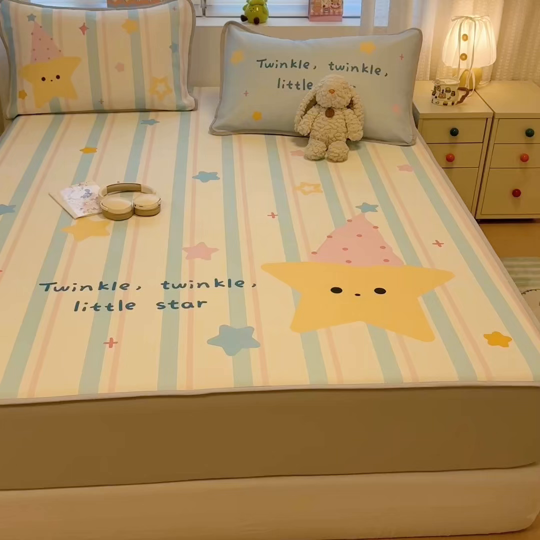 91家纺网 家纺一手货源 找家纺 懒猫家纺 2026新款大版卡通凉感冰丝床笠款凉席席子 床笠席-甜梦星愿