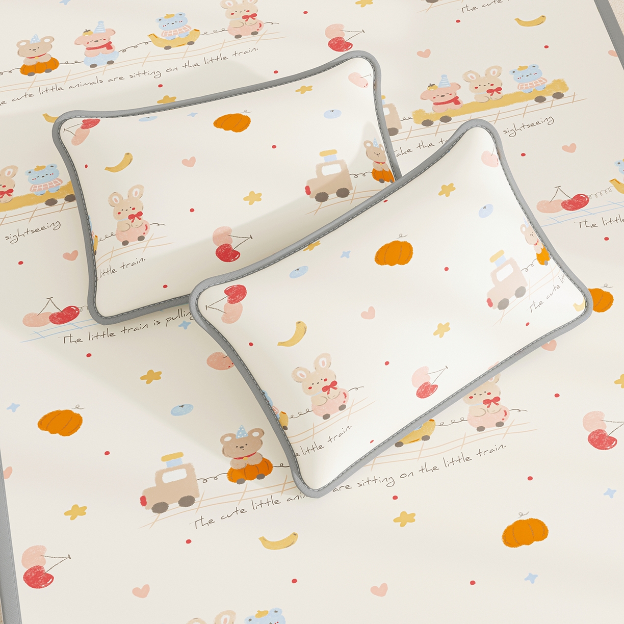 91家纺网 家纺一手货源 找家纺 奇丝雅 2026A类数码印花大版卡通冰丝凉席双人席可机洗学生宿舍空调软席三件套三明治网底 萌宝小火车