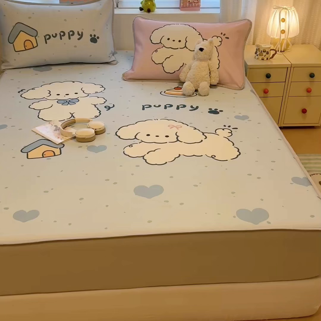 91家纺网 家纺一手货源 找家纺 懒猫家纺 2026新款大版卡通凉感冰丝床笠款凉席席子 床笠席-元气小狗