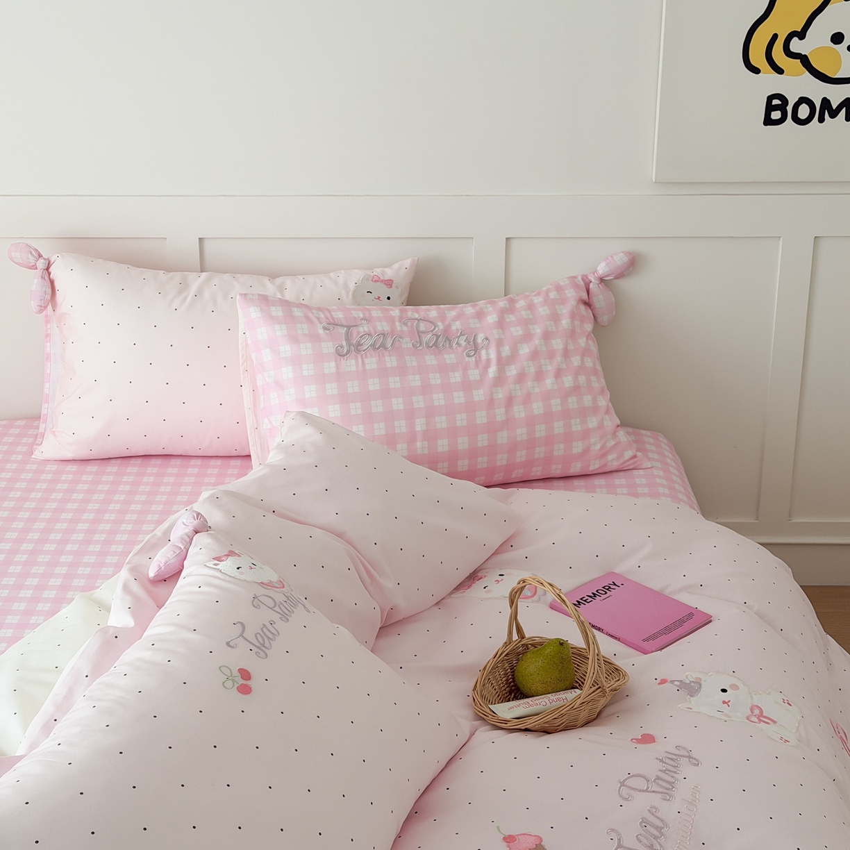 91家纺网 家纺一手货源 找家纺 懒猫家纺 2026新款【童趣系列】全棉纯棉印花刺绣套件【带礼盒】【带图片同款立体蝴蝶结】 小猫晚安曲