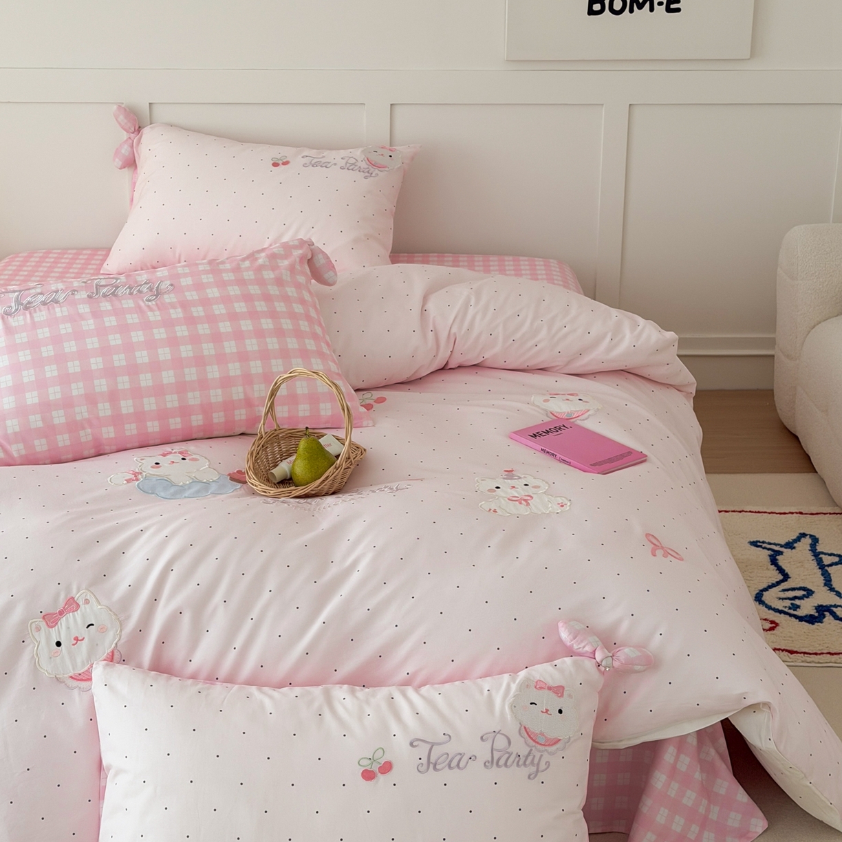 91家纺网 家纺一手货源 找家纺 懒猫家纺 2026新款【童趣系列】全棉纯棉印花刺绣套件【带礼盒】【带图片同款立体蝴蝶结】 小猫晚安曲