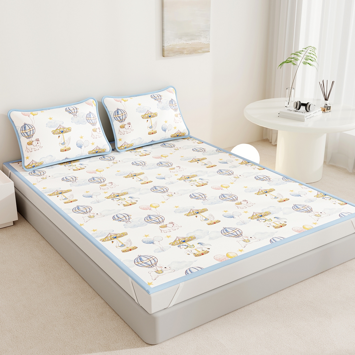 91家纺网 家纺一手货源 找家纺 奇丝雅 2026A类数码印花大版卡通冰丝凉席双人席可机洗学生宿舍空调软席三件套三明治网底 萌象木马