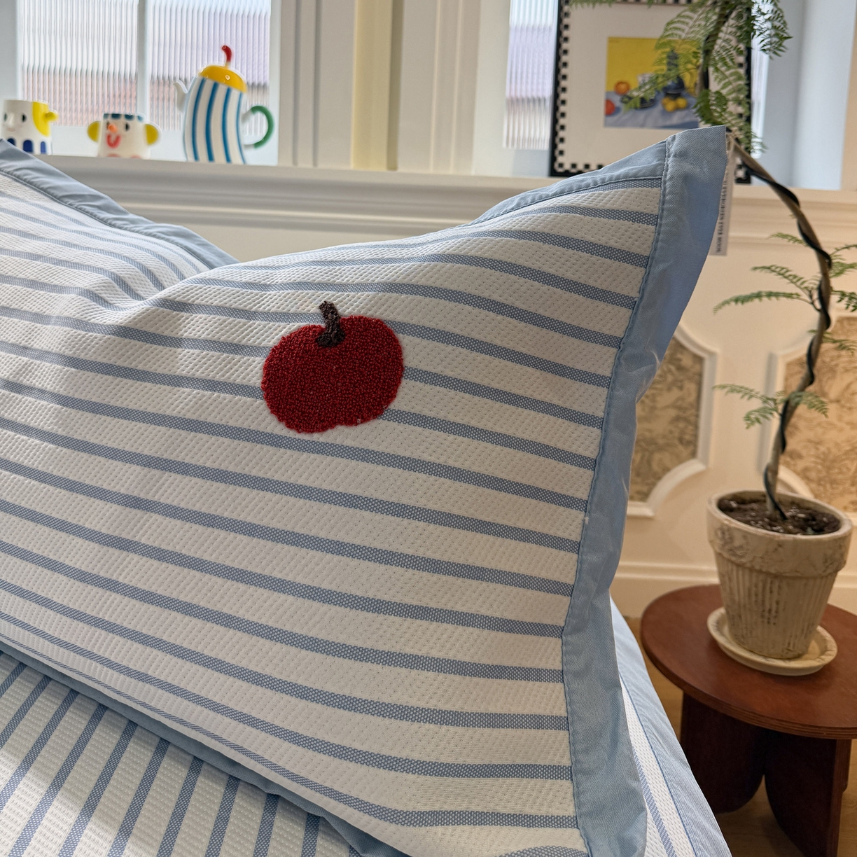 91家纺网 家纺一手货源 找家纺 雅居纺家纺 2026春夏新款PE凉感提花绣花凉席席子 平席-蓝条狗狗