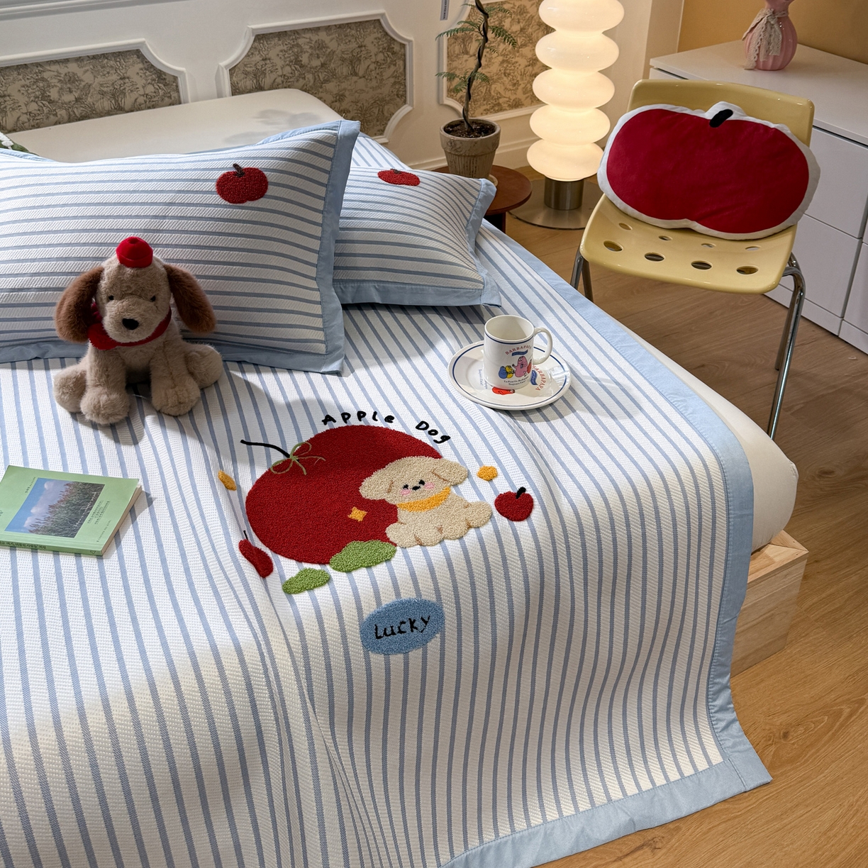 91家纺网 家纺一手货源 找家纺 雅居纺家纺 2026春夏新款PE凉感提花绣花凉席席子 平席-蓝条狗狗