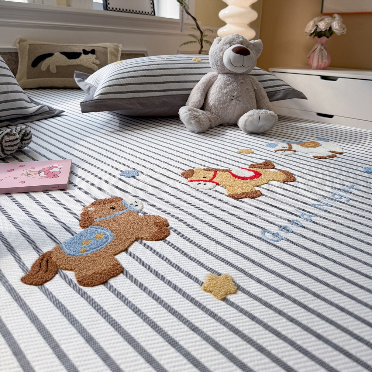 91家纺网 家纺一手货源 找家纺 雅居纺家纺 2026春夏新款PE凉感提花绣花凉席席子 平席-马上有钱