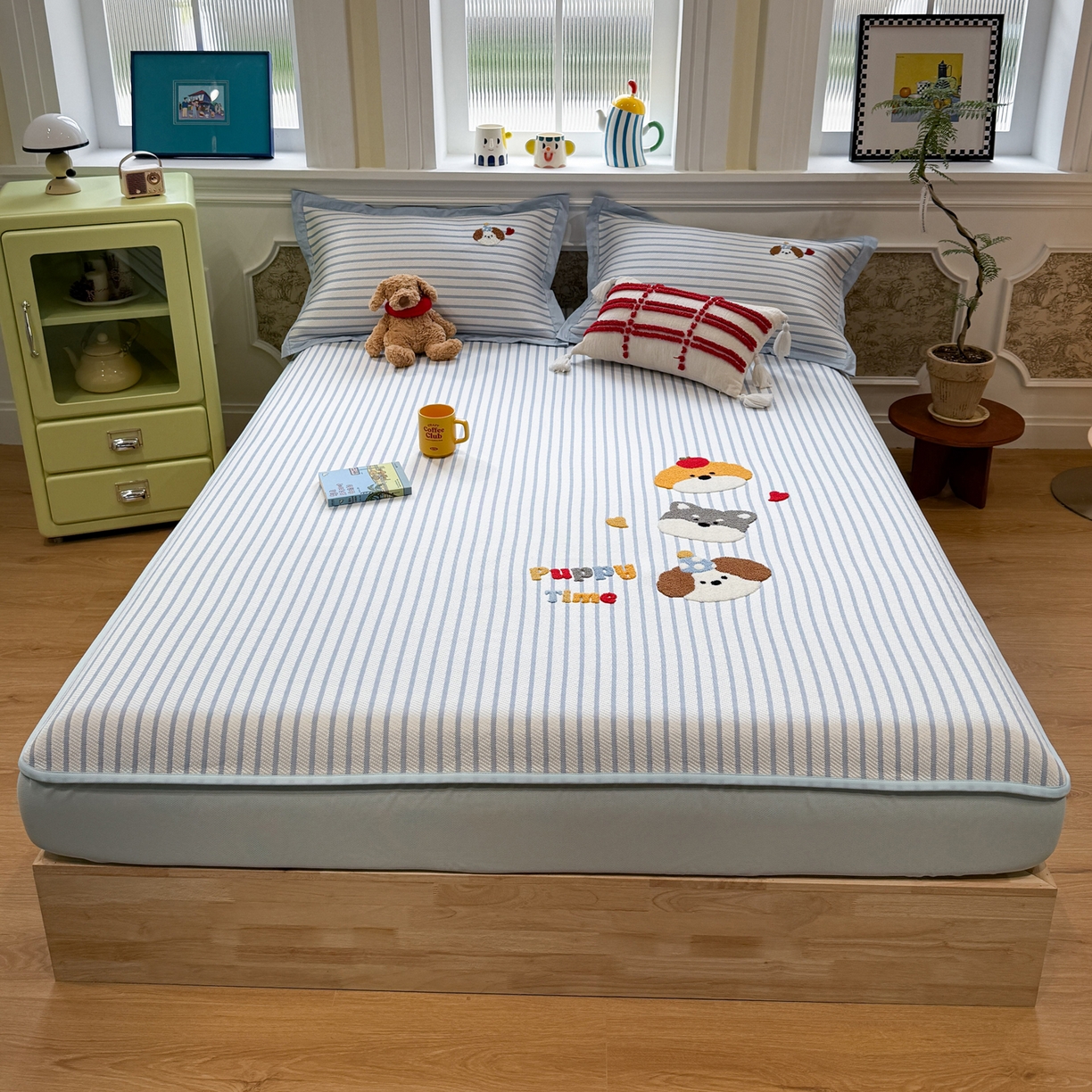 91家纺网 家纺一手货源 找家纺 雅居纺家纺 2026春夏新款PE凉感提花绣花凉席席子 床笠款-狗狗家族