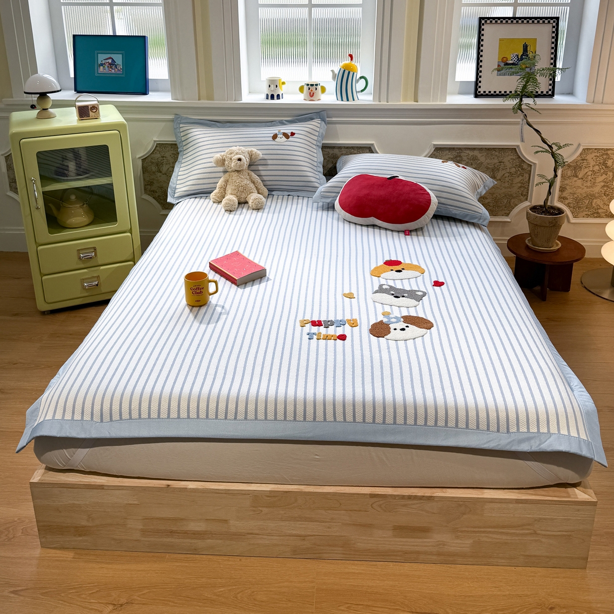 91家纺网 家纺一手货源 找家纺 雅居纺家纺 2026春夏新款PE凉感提花绣花凉席席子 平席-狗狗家族