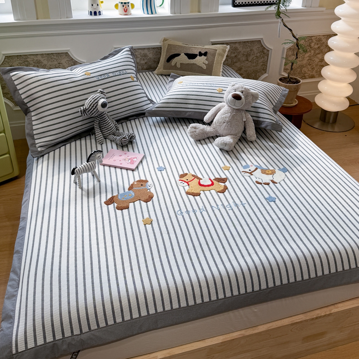 91家纺网 家纺一手货源 找家纺 雅居纺家纺 2026春夏新款PE凉感提花绣花凉席席子 平席-马上有钱