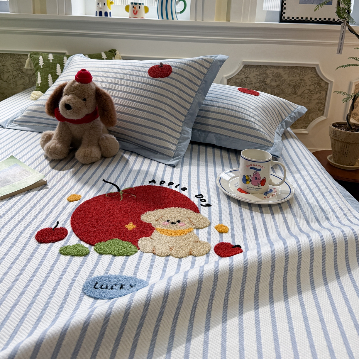 91家纺网 家纺一手货源 找家纺 雅居纺家纺 2026春夏新款PE凉感提花绣花凉席席子 平席-蓝条狗狗